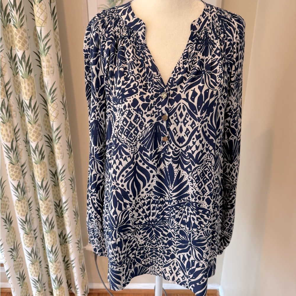 Lilly Pulitzer Elsa Silk Top Navy Blue Long Sleeve Floral Blouse By Land Or Sea - Picture 2 of 7